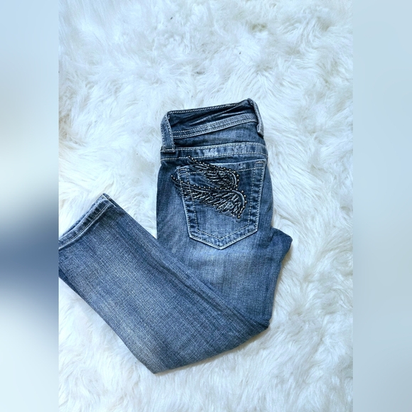 Miss Me Low Rise Cqpri Jeans with rhinestone angel wings on back pockets Size 24 - Picture 7 of 7